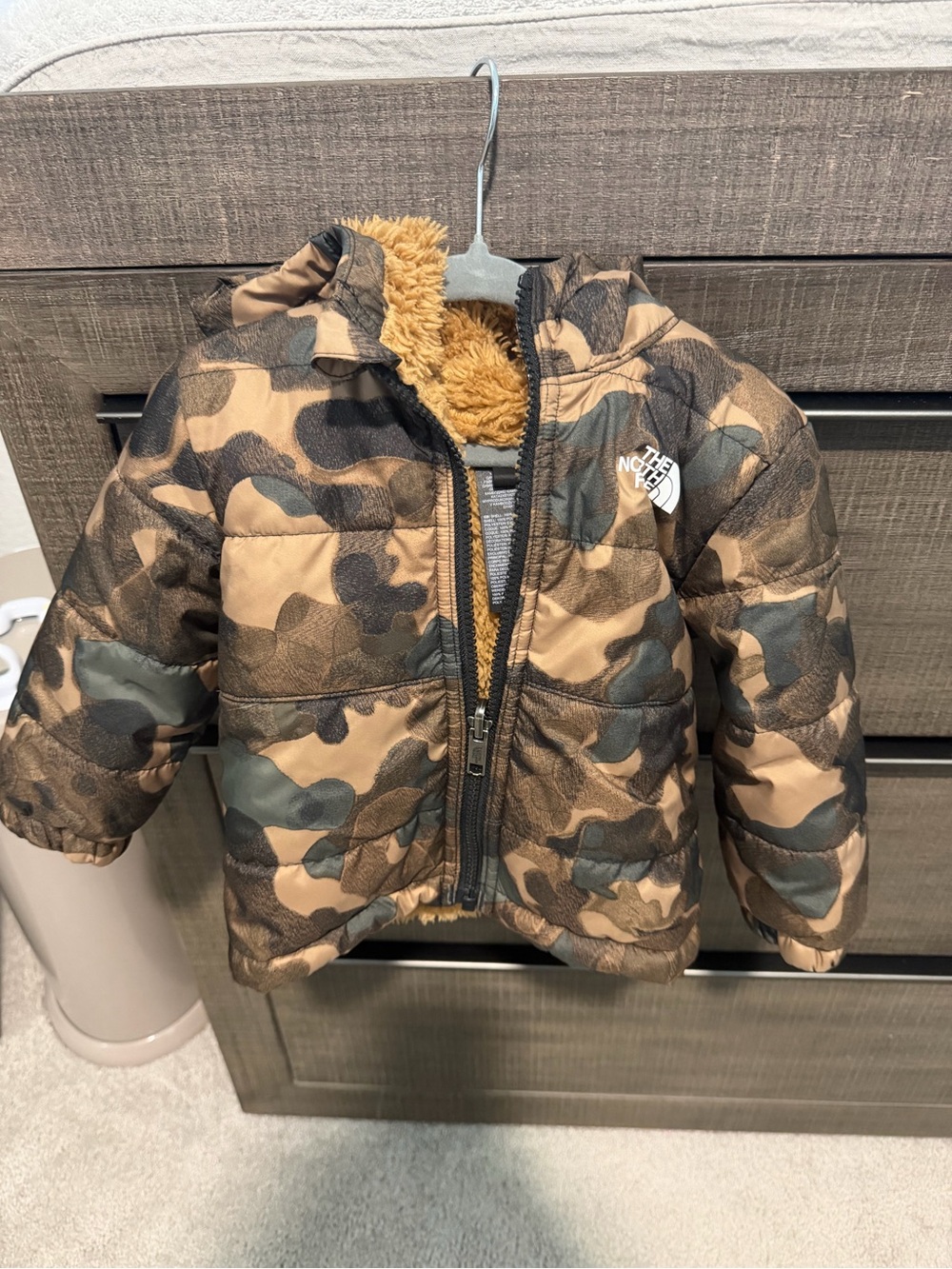 The North Face Kids Camo Puffer Jacket with Sherpa Lining - Brown/Green/Black
